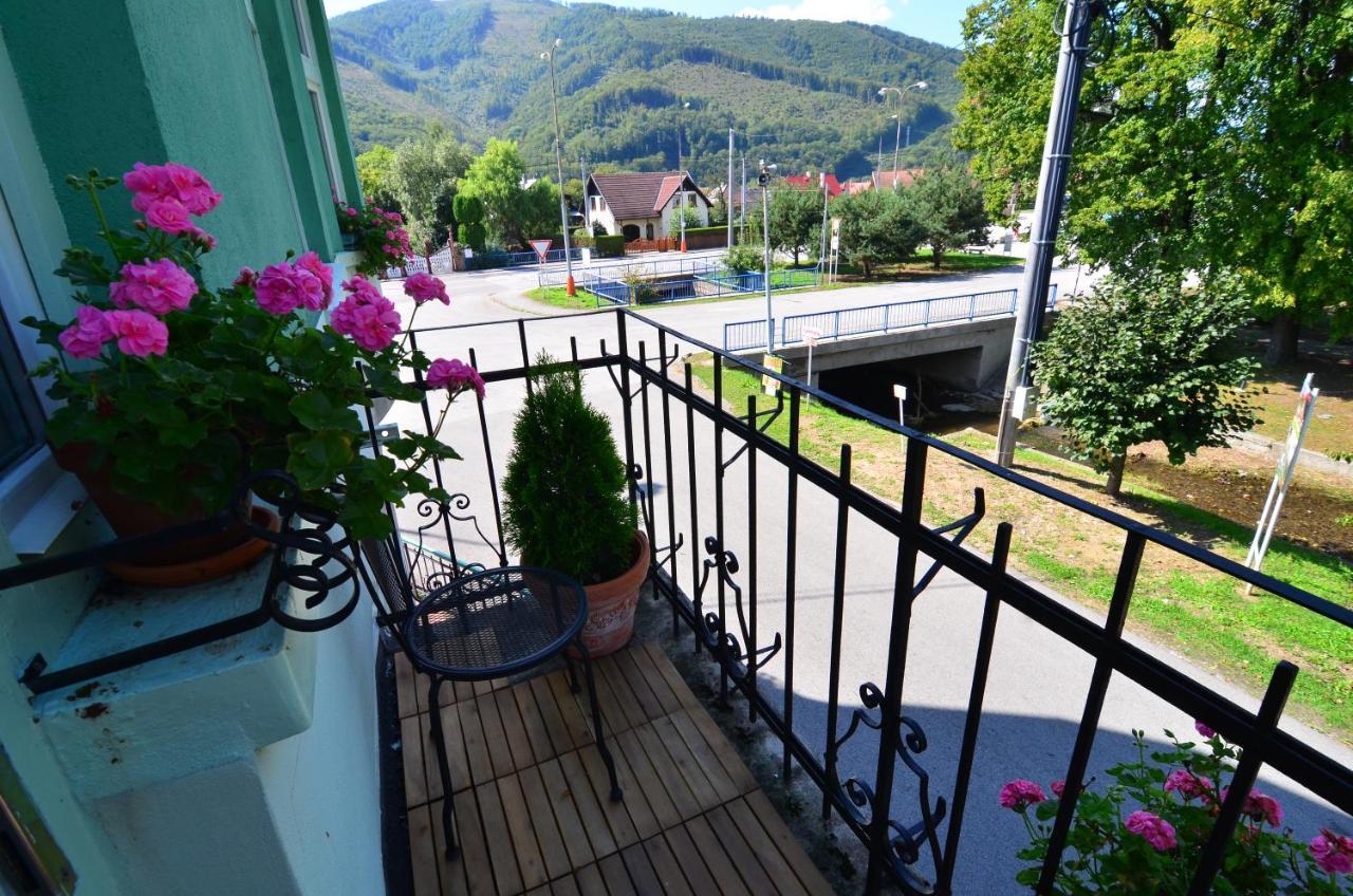 Baronka Bed & Breakfast & Bistrot Betliar Exterior foto