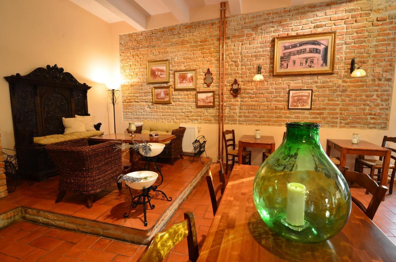 Baronka Bed & Breakfast & Bistrot Betliar Exterior foto