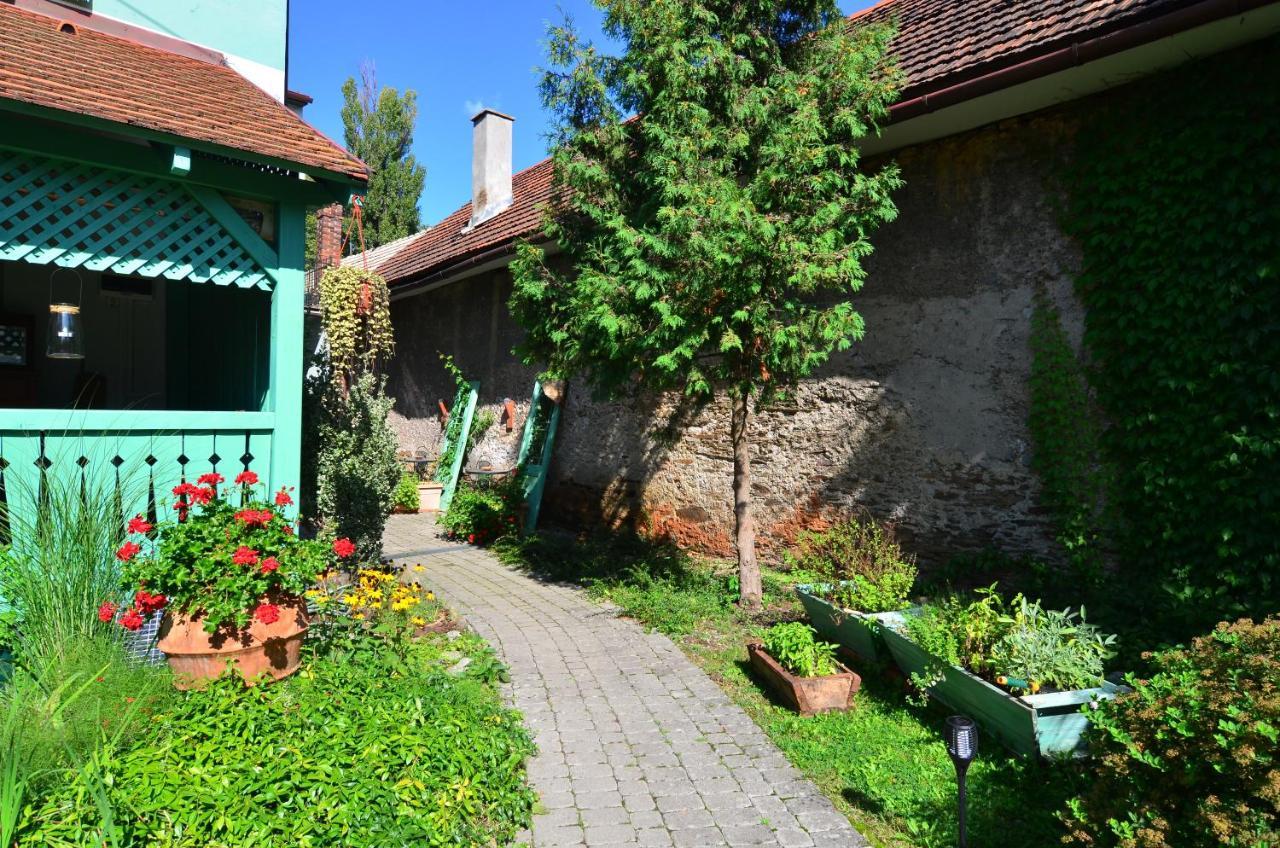 Baronka Bed & Breakfast & Bistrot Betliar Exterior foto